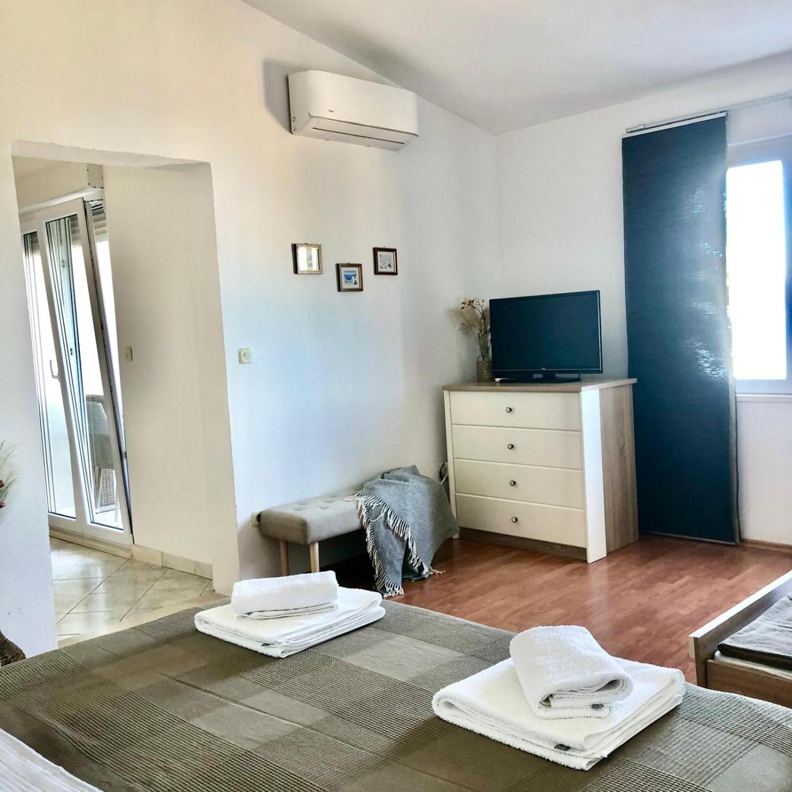 Apartments Curnic Jesenice  Luaran gambar