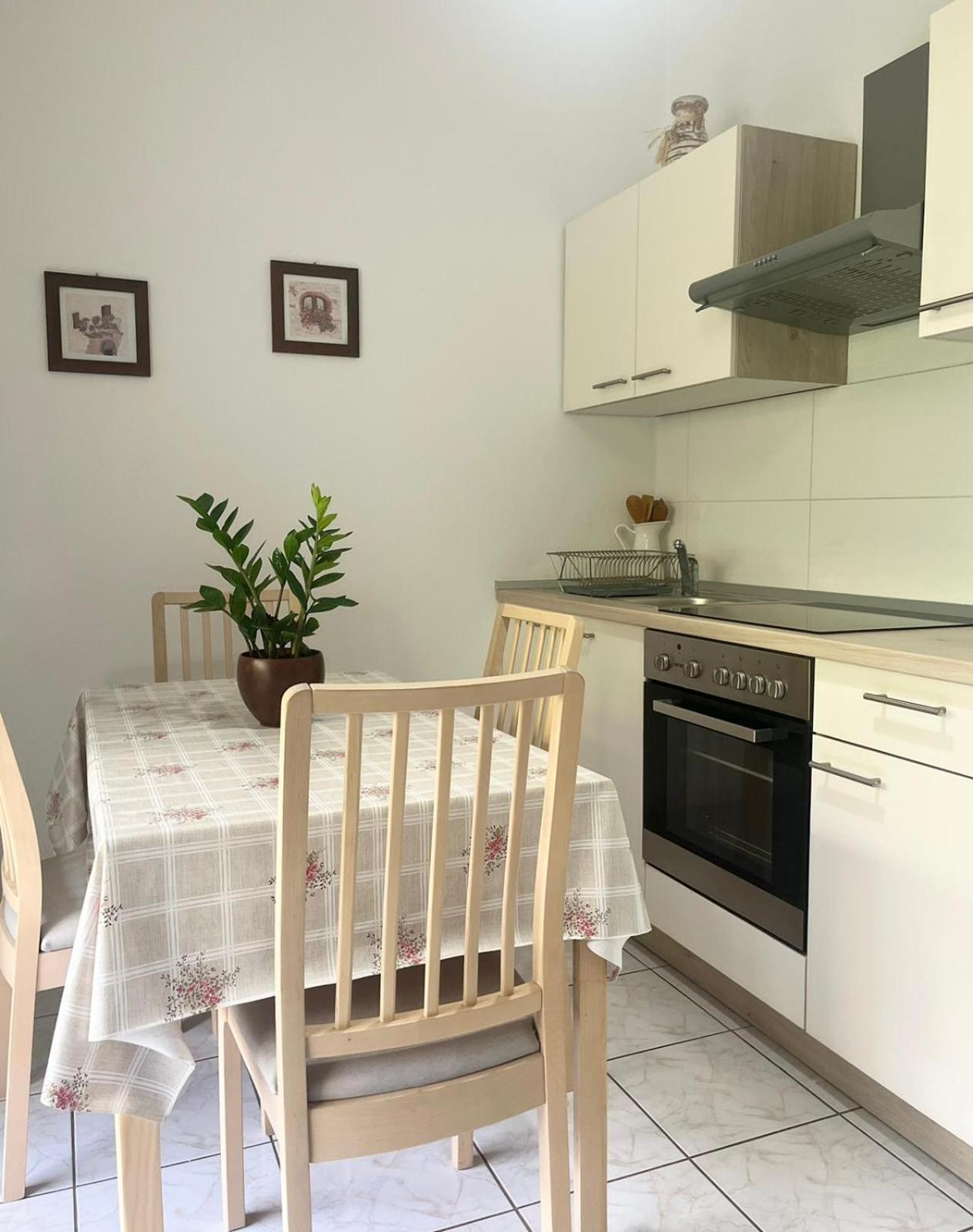 Apartments Curnic Jesenice  Luaran gambar